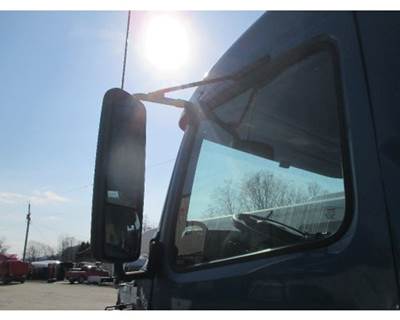 Volvo VNL Left Front Door Glass