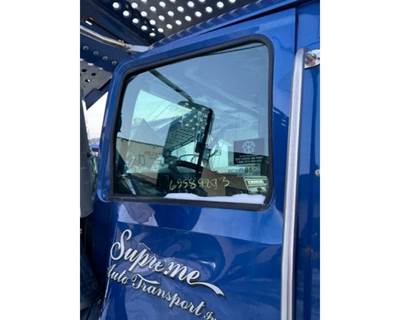 Western Star 4900FA Left Front Door Glass for a Western Star Trucks 4900 FA