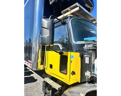 Mack MD Right Door Mirror