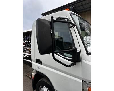 Mitsubishi FE-160 Right Door Mirror for a Mitsubishi Fuso FE-160