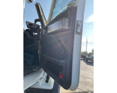 Caterpillar CT660 Right Door Window Regulator for a CAT CT660