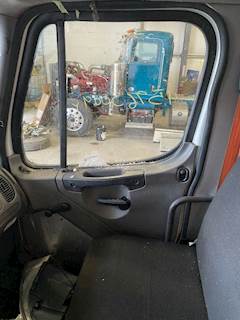 Freightliner M2 106 Right Door Window Regulator