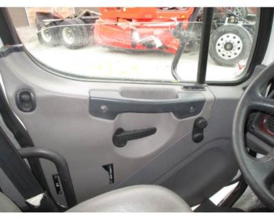 Freightliner M2 106 Left Door Window Regulator