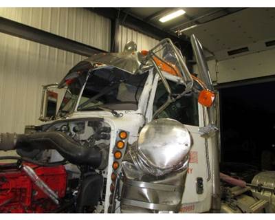 Peterbilt 389 Left Door Window Regulator