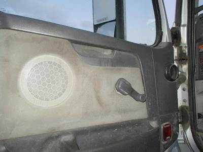 Volvo VNL Left Door Window Regulator