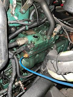 Volvo D13 Air Compressor for a Volvo VNL