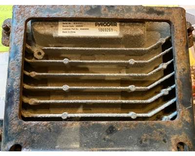 Peterbilt 579 Engine Control Module (ECM)