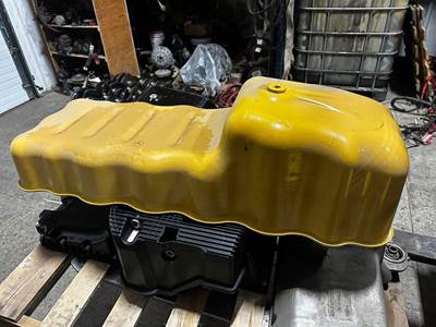 Caterpillar CT13 Engine Oil Pan for a CAT CT660