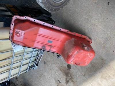 Cummins 320 Engine Oil Pan for a Peterbilt 320