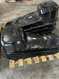 Cummins ISX15 Engine Oil Pan for a International LT 625