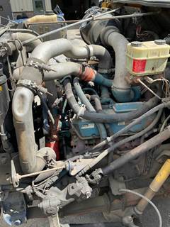 International DT 444E Engine Oil Pan for a International 4700