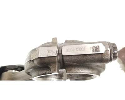 Detroit DD15 Engine Rod for a Freightliner CASCADIA 125