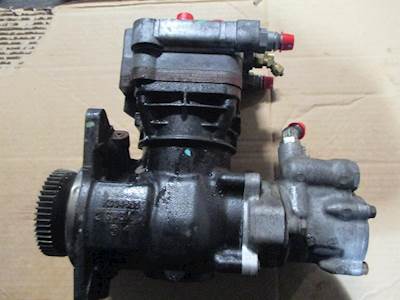 Detroit DD15 Engine for a Freightliner CASCADIA