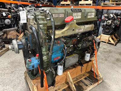 Detroit Series 60 12.7L Engine for a Freightliner FLD120