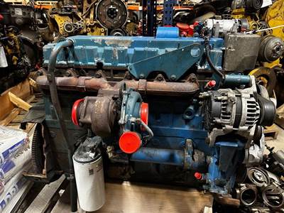 International DT466E Engine for a International 4400