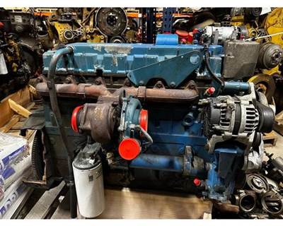 International DT466E Engine for a International 4400