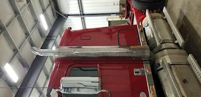 Freightliner Coronado Exhaust Assembly for a Freightliner Coronado 122