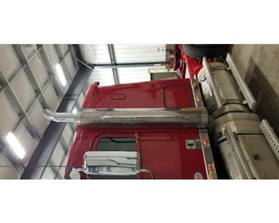 Freightliner Coronado Exhaust Assembly for a Freightliner Coronado 122