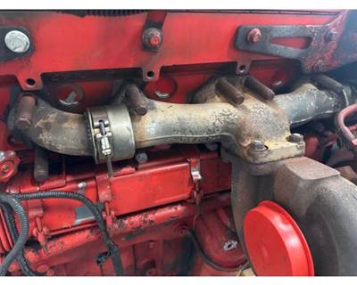 Cummins Exhaust Manifold for a International 9200I