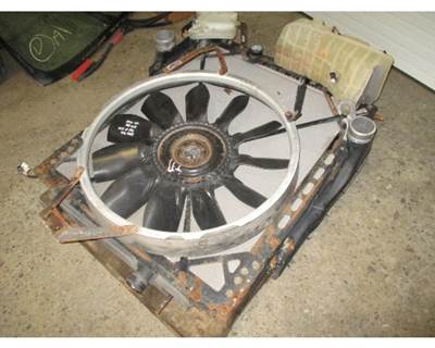 Cummins ISX Fan Blade for a Peterbilt 388