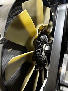 Chevrolet C5500 Fan Clutch for a Chevrolet GM515