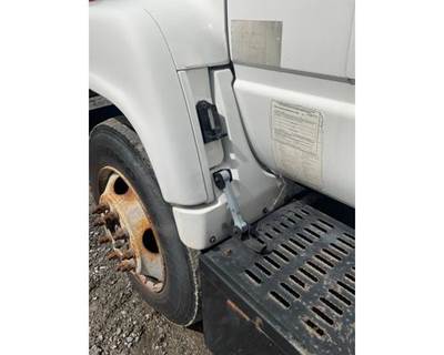 Chevrolet C6500 Left Fender Extension