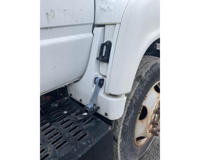 Chevrolet C6500 Right Fender Extension