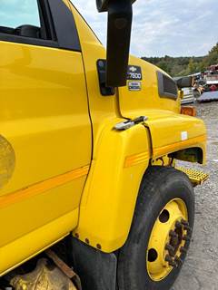 Chevrolet C7500 Right Fender Extension