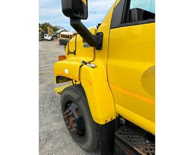 Chevrolet C7500 Left Fender Extension