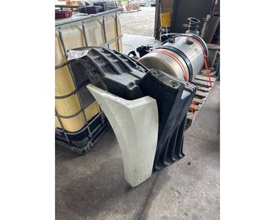 Freightliner Cascadia Left Fender Extension