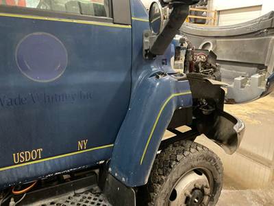 GMC C5500 Right Fender Extension