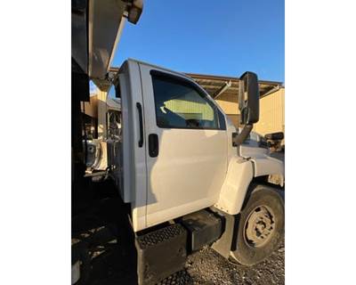 GMC C8500 Right Fender Extension