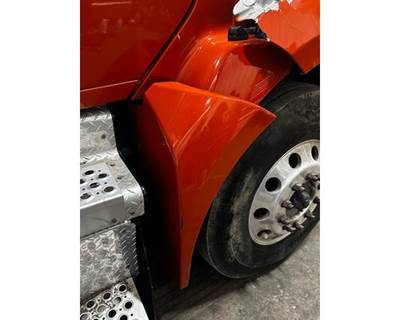 Kenworth T680 Right Fender Extension