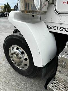 Kenworth T800 Left Fender Extension