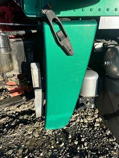 Peterbilt 389 Left Fender Extension