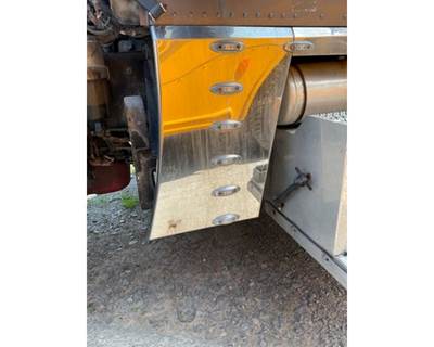 Peterbilt 389 Fender Extension