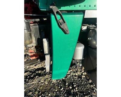 Peterbilt 389 Left Fender Extension