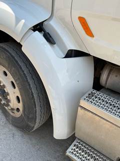 Peterbilt 579 Left Fender Extension