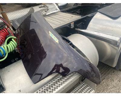 Peterbilt 579 Left Fender Extension