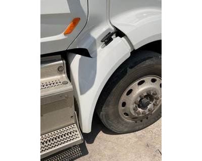 Peterbilt 579 Right Fender Extension