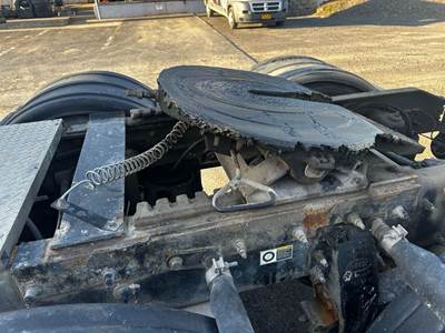 Holland AIR SLIDE Fifth Wheel for a Peterbilt 389