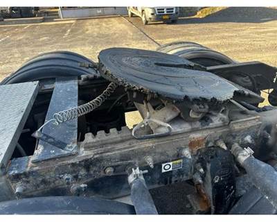 Holland AIR SLIDE Fifth Wheel for a Peterbilt 389