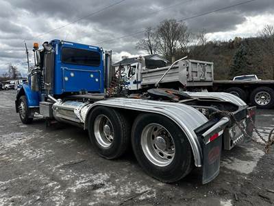Peterbilt 389 Fifth Wheel