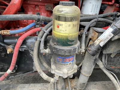 International LT625 Fuel / Water Separator