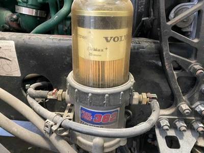 Volvo VNL Fuel / Water Separator