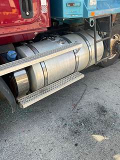 Caterpillar CT660 Left Fuel Tank for a CAT CT660