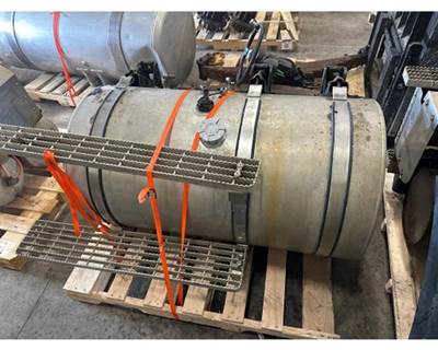 Caterpillar CT660 Left Fuel Tank for a CAT CT660