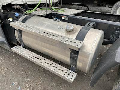 Freightliner Cascadia Left Fuel Tank for a Freightliner CASCADIA 113