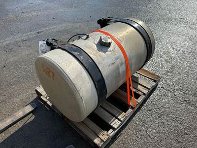 Freightliner Cascadia Right Fuel Tank for a Freightliner CASCADIA 126
