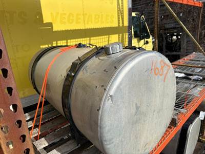 Freightliner Cascadia Left Fuel Tank for a Freightliner CASCADIA 126